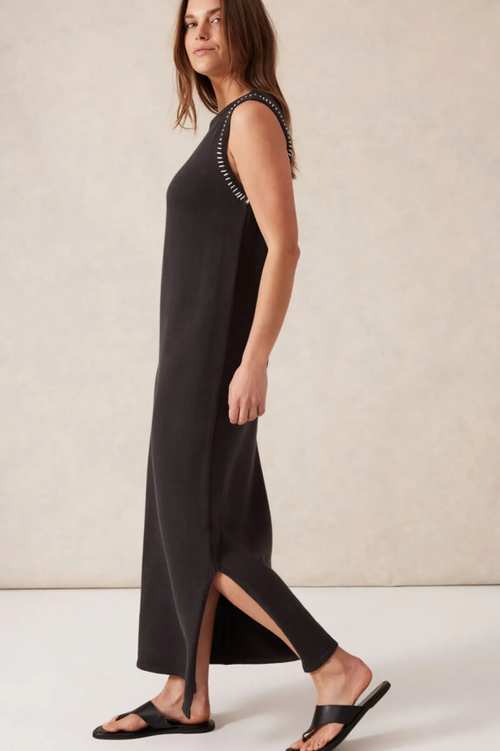 Ceres Life Knitwear|Dresses|Sleeveless Boat Neck Knit Midi Dress - Phantom