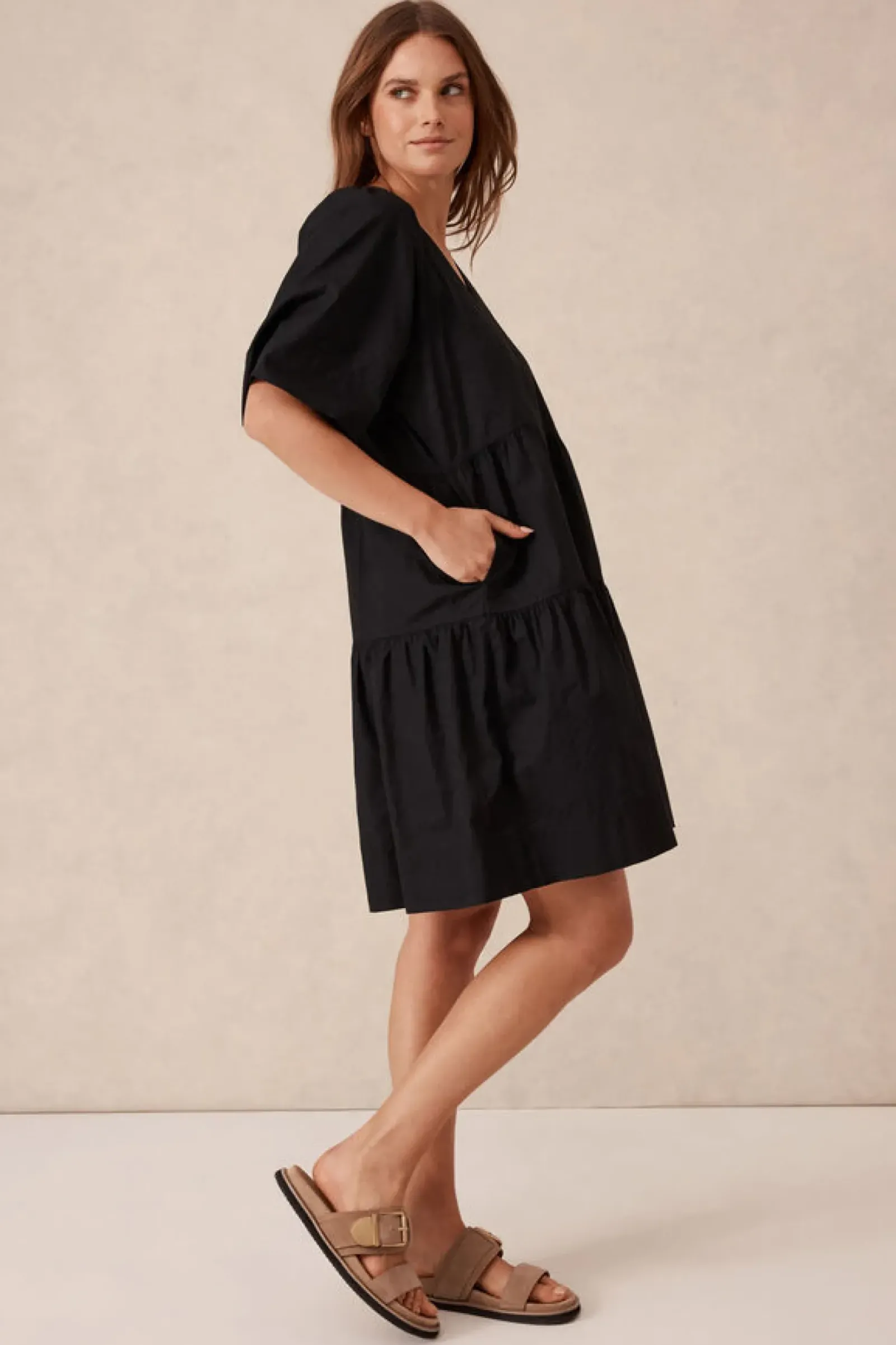 Ceres Life Dresses|Tiered Poplin Mini Dress - Black