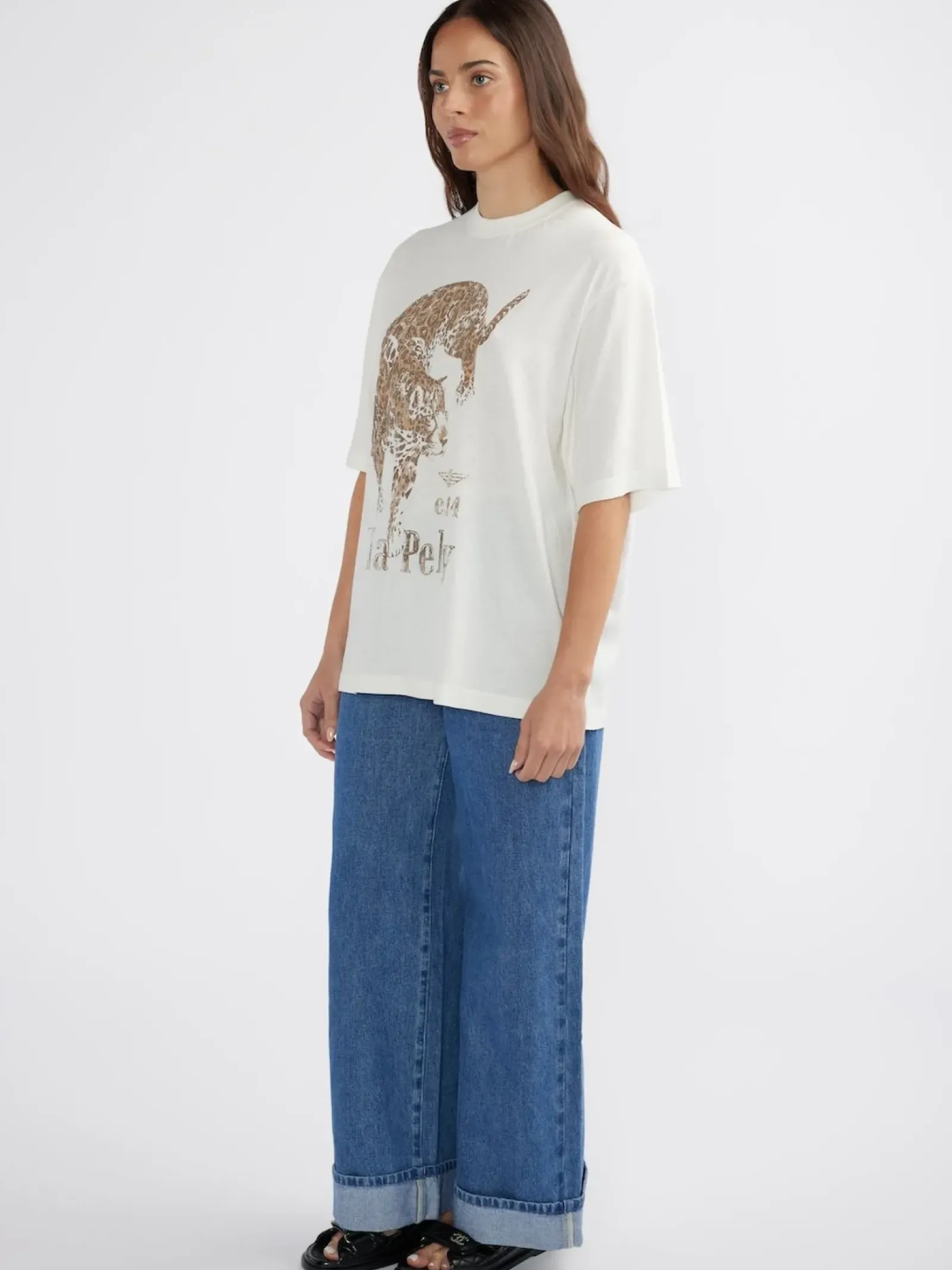 Ena Pelly Tops|Jaguar Tee - Vintage White