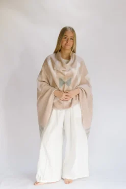 Hobo & Hatch Ponchos & Scarves|Hobo & Hatch Aztec Poncho- Vanilla