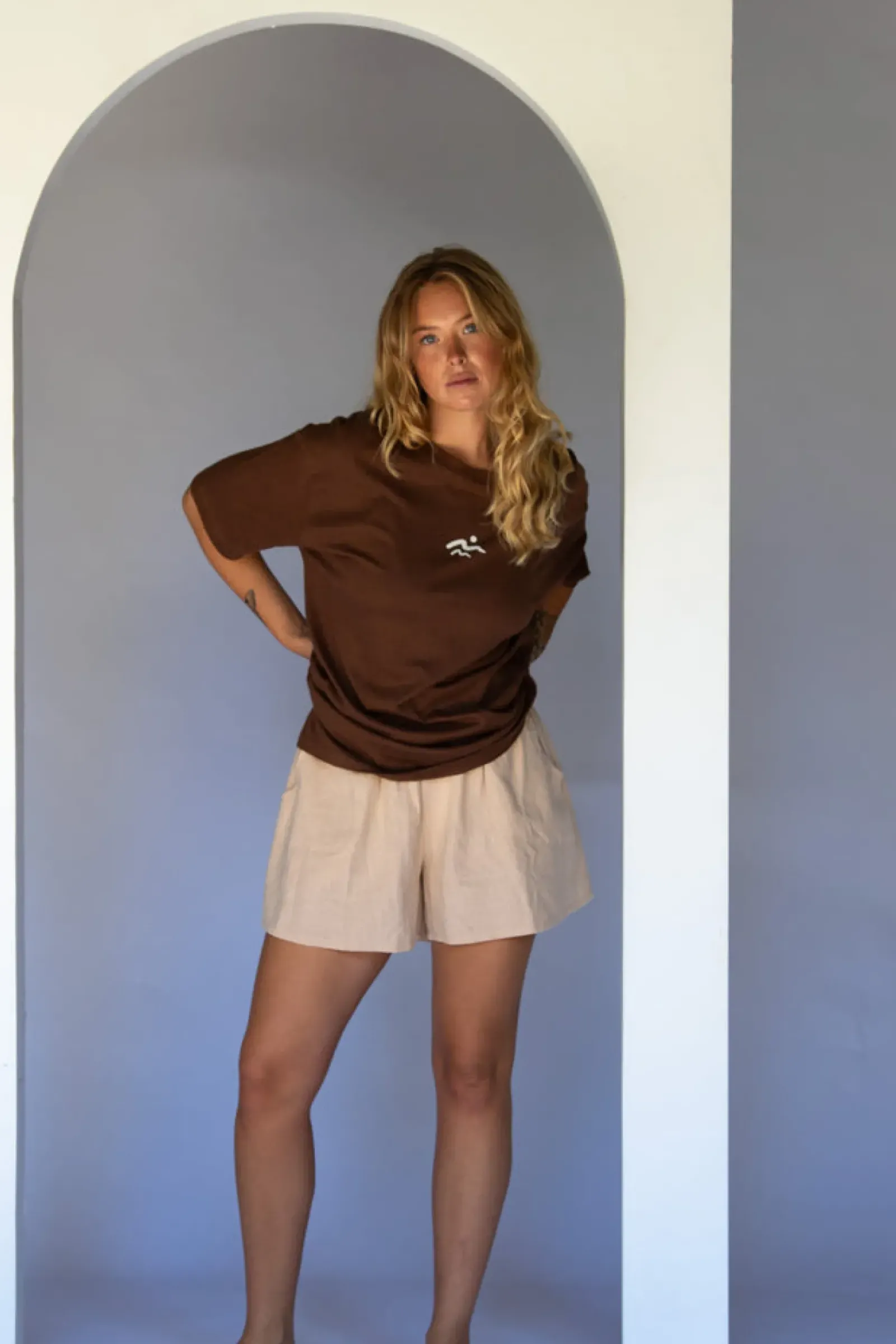 Hobo & Hatch Tops|Hobo & Hatch Coast Tee - Chocolate