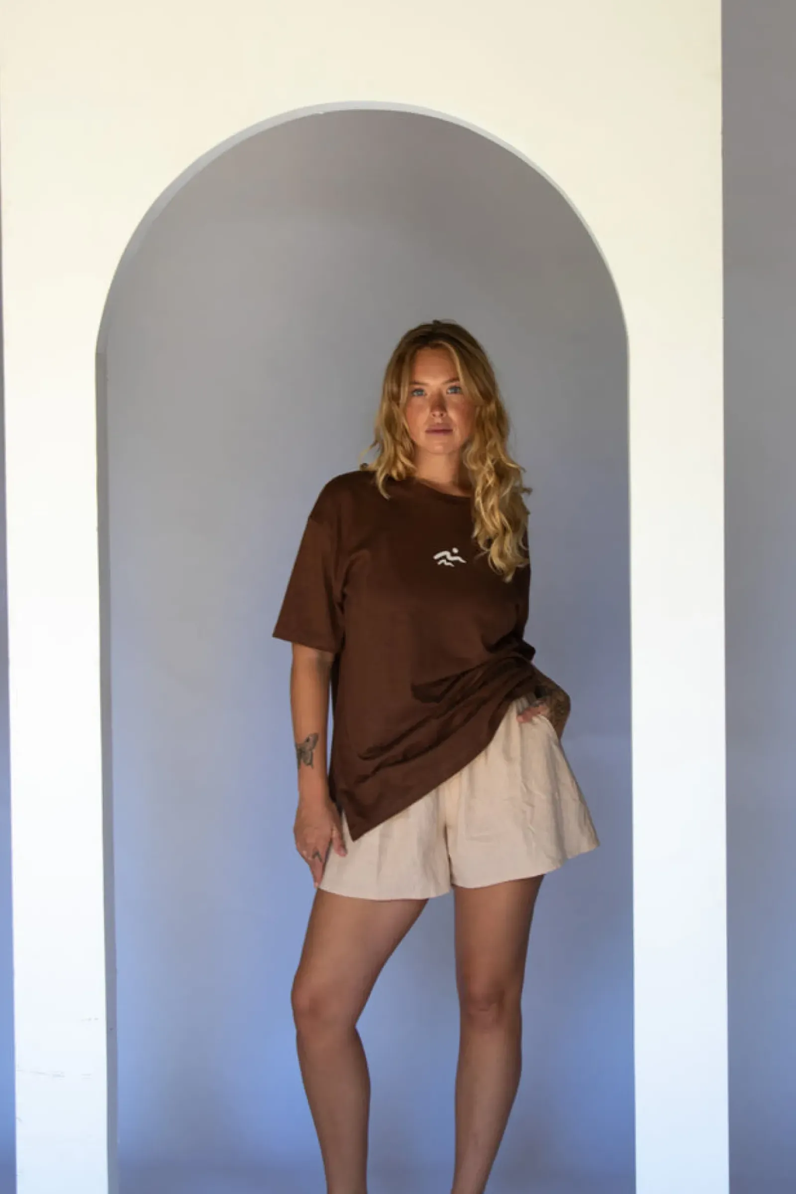 Hobo & Hatch Tops|Hobo & Hatch Coast Tee - Chocolate