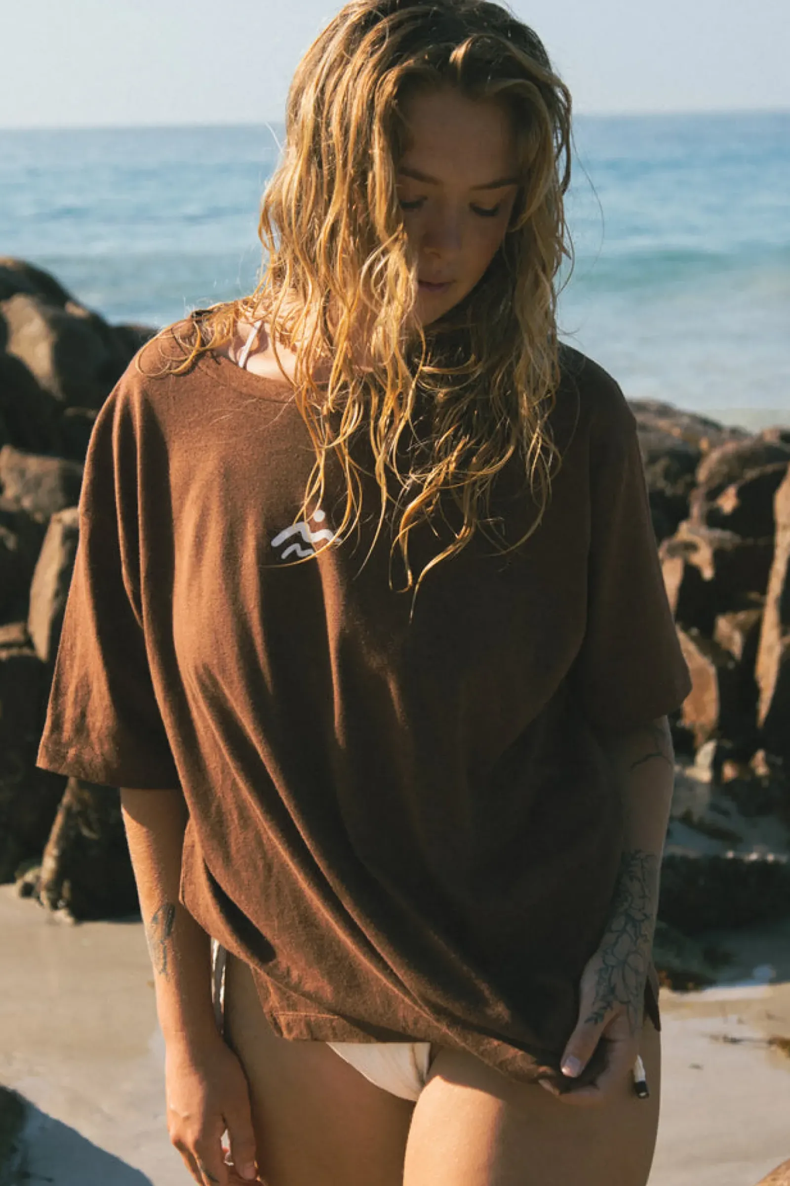 Hobo & Hatch Tops|Hobo & Hatch Coast Tee - Chocolate