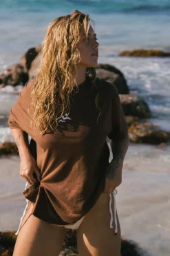 Hobo & Hatch Tops|Hobo & Hatch Coast Tee - Chocolate