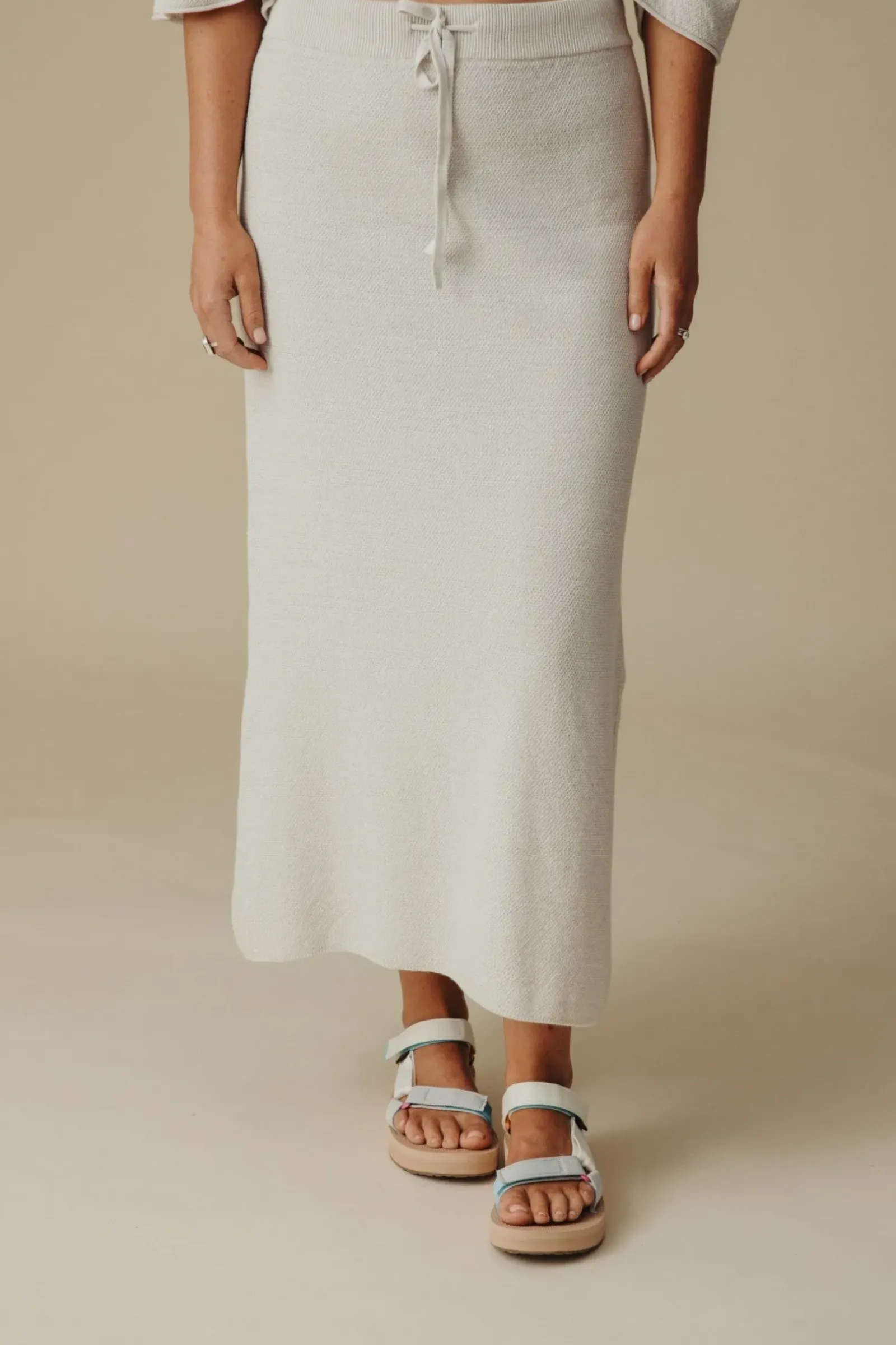 Talamaya Skirts|Retreat Cotton Twist Skirt - Silver & White