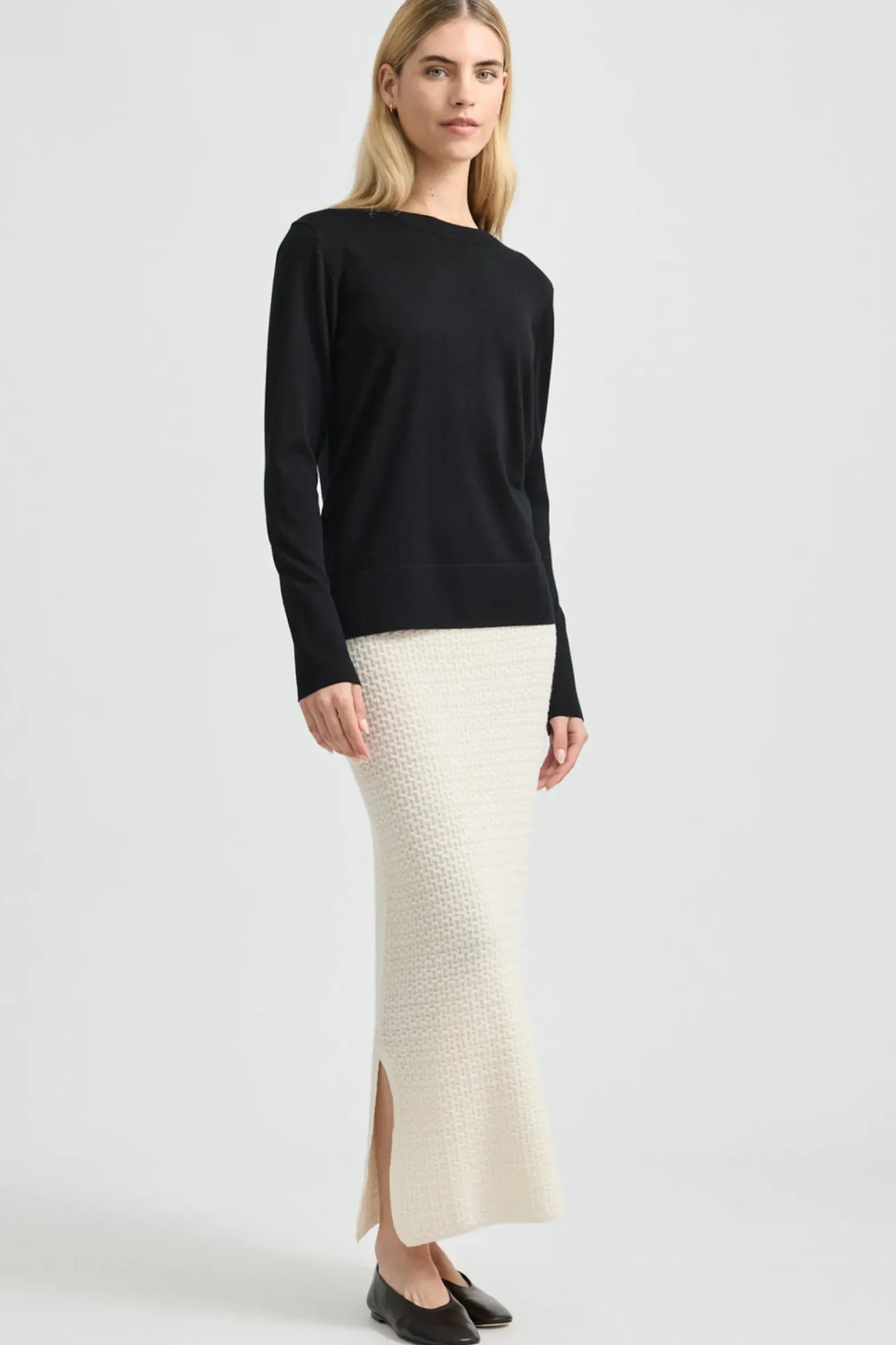 Toorallie Knitwear|Fine Merino Crew - Black